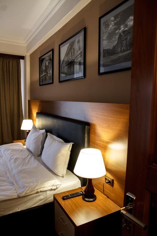 Hotel Plaza Viktoria Gümrü Dış mekan fotoğraf