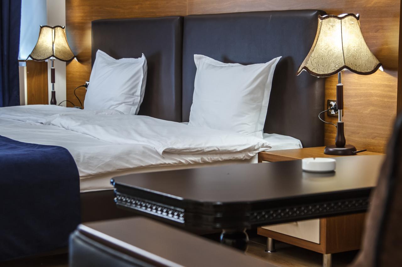 Hotel Plaza Viktoria Gümrü Dış mekan fotoğraf